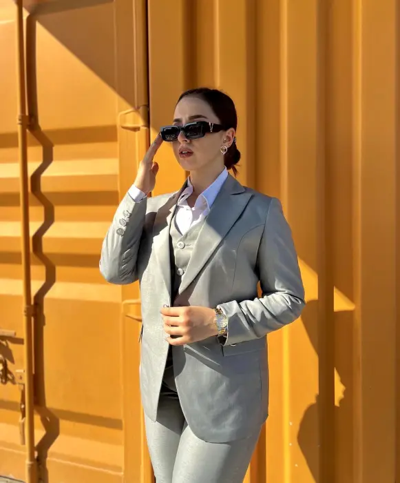 Basic Suit image 0