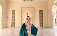 Velvet Abaya with Indian Embroidered Linen image 2