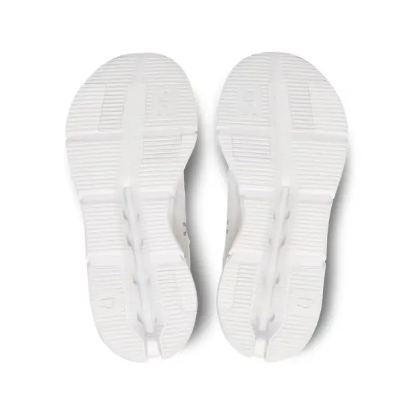 On Running Cloudnova Undyed/White image 4