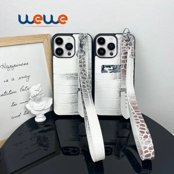 كفر جلد بمسكه حزام وخيط تعليق لليد ومساحه لتخزين البطائق والكروت والفلوس تصميم مميز image 10