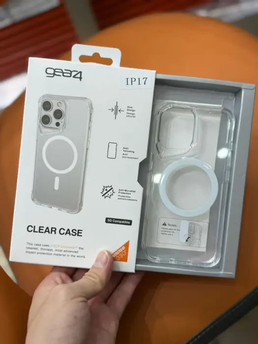 protection case 33 clear magsafe image 0