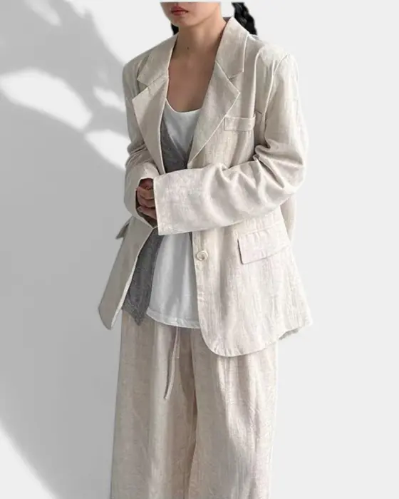 Tailored Fine Linen Suit with Relaxed Silhouette image 3