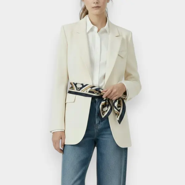 Classic Buttonless Blazer with Modern Detailing image 3