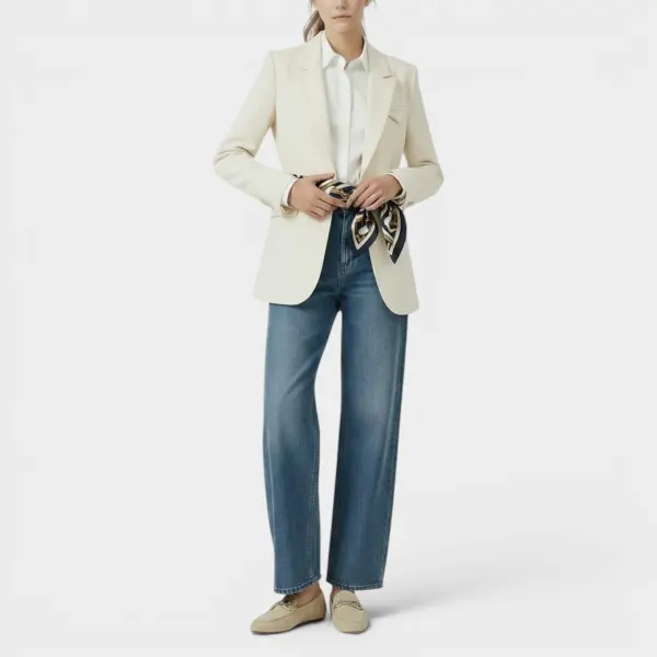 Classic Buttonless Blazer with Modern Detailing image 4
