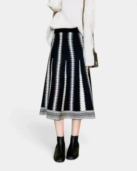 Mid-Length Geometric Striped Knit Skirt / Free Size image 0