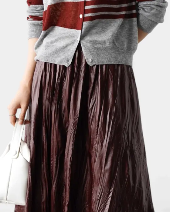 Glossy Pleated Flared Midi Skirt with Elastic Waistband image 7