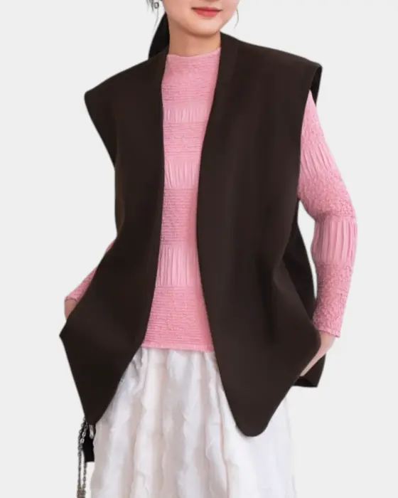 French-Style Vest – Loose Fit Layering Piece image 3