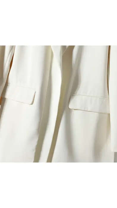 Blazer Combined with Contrast Satin Double Layer (Buttonless) image 5