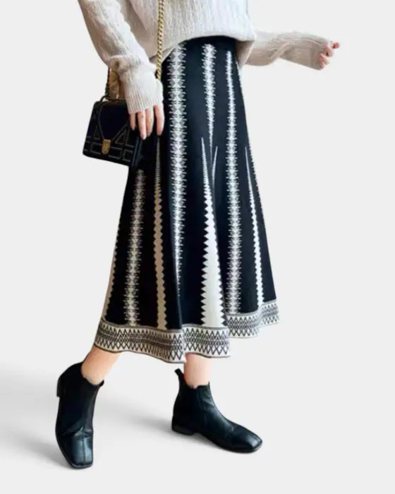 Mid-Length Geometric Striped Knit Skirt / Free Size image 5