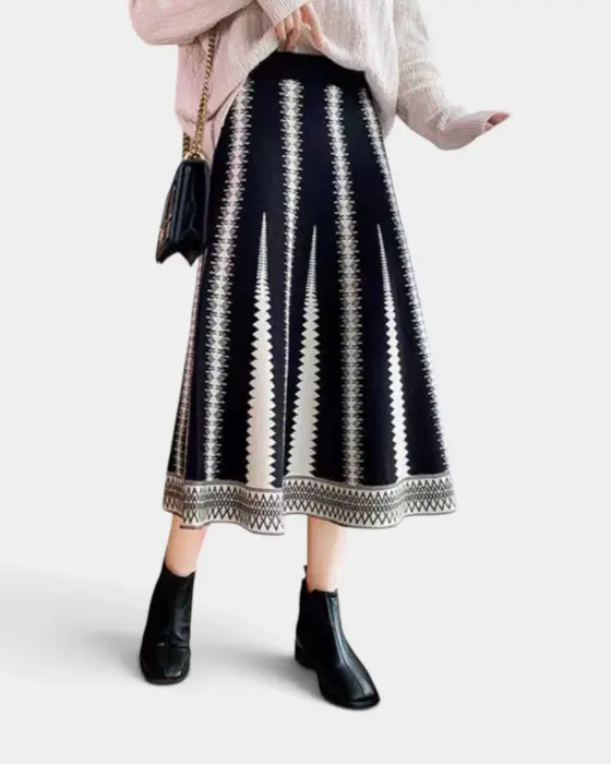 Mid-Length Geometric Striped Knit Skirt / Free Size image 3