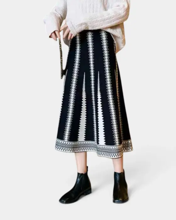 Mid-Length Geometric Striped Knit Skirt / Free Size image 4