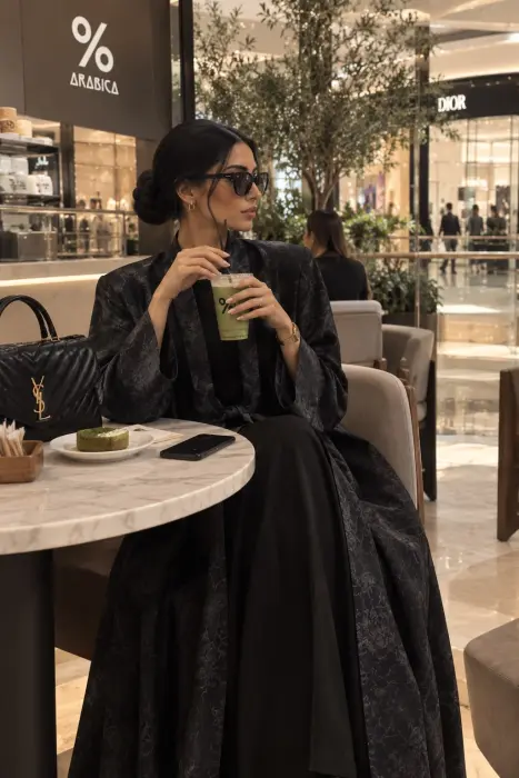 Winter velvet blueish printed abaya image 2