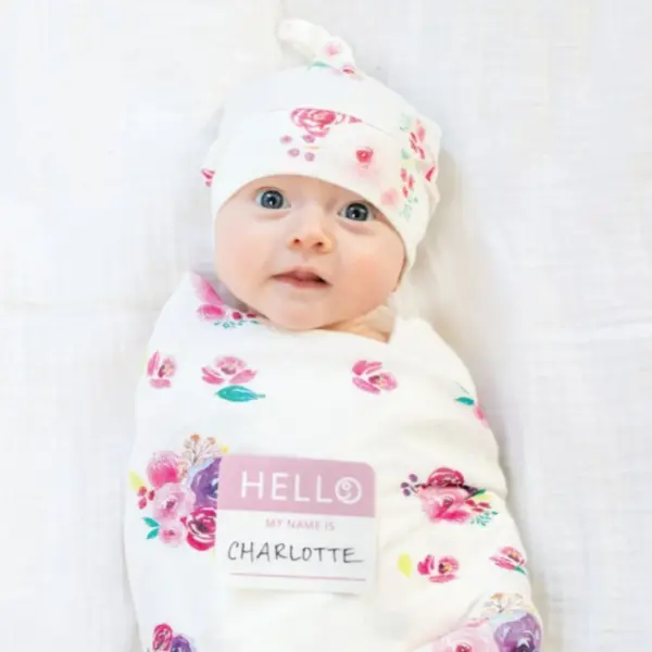 Hello World Bamboo Hat & Swaddle Blanket Set - Posies image 2