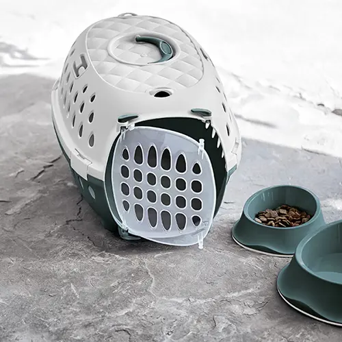 Stefanplast White &amp; Green travel chic Pet Carrier Crate (50x34.5x31.6cm) image 1